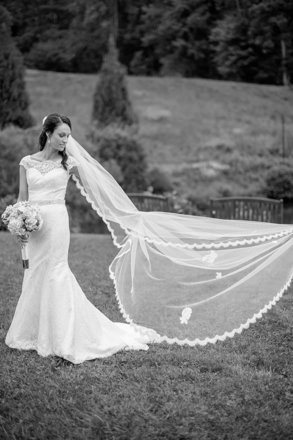32A-Delfosse-Vineyards-Winery-Wedding-Charlottesville-Virginia-Photographer-Lindsey-Chris-1332