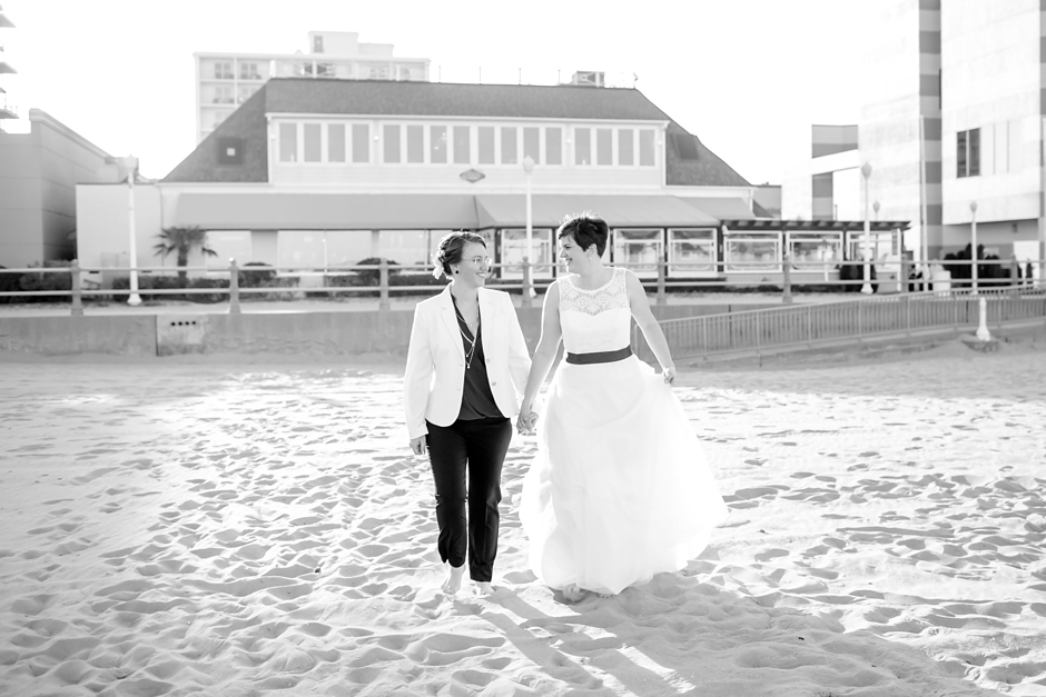 16A-Virginia-Beach-Same-Sex-Wedding-Laura-Caitlin-Watermans-1116