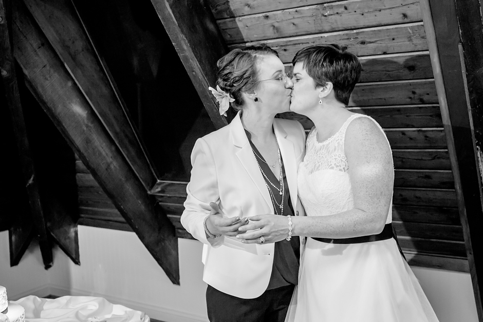 20A-Virginia-Beach-Same-Sex-Wedding-Laura-Caitlin-Watermans-1243