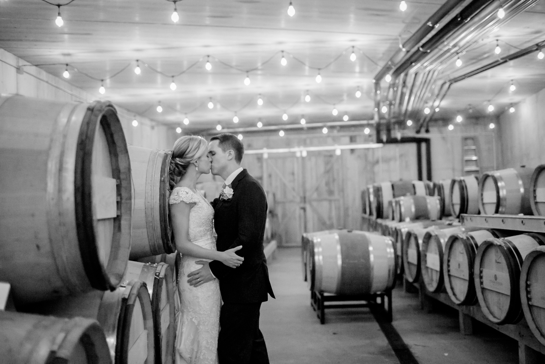 28A-Stone-Tower-Winery-Summer-Wedding-GG-1259