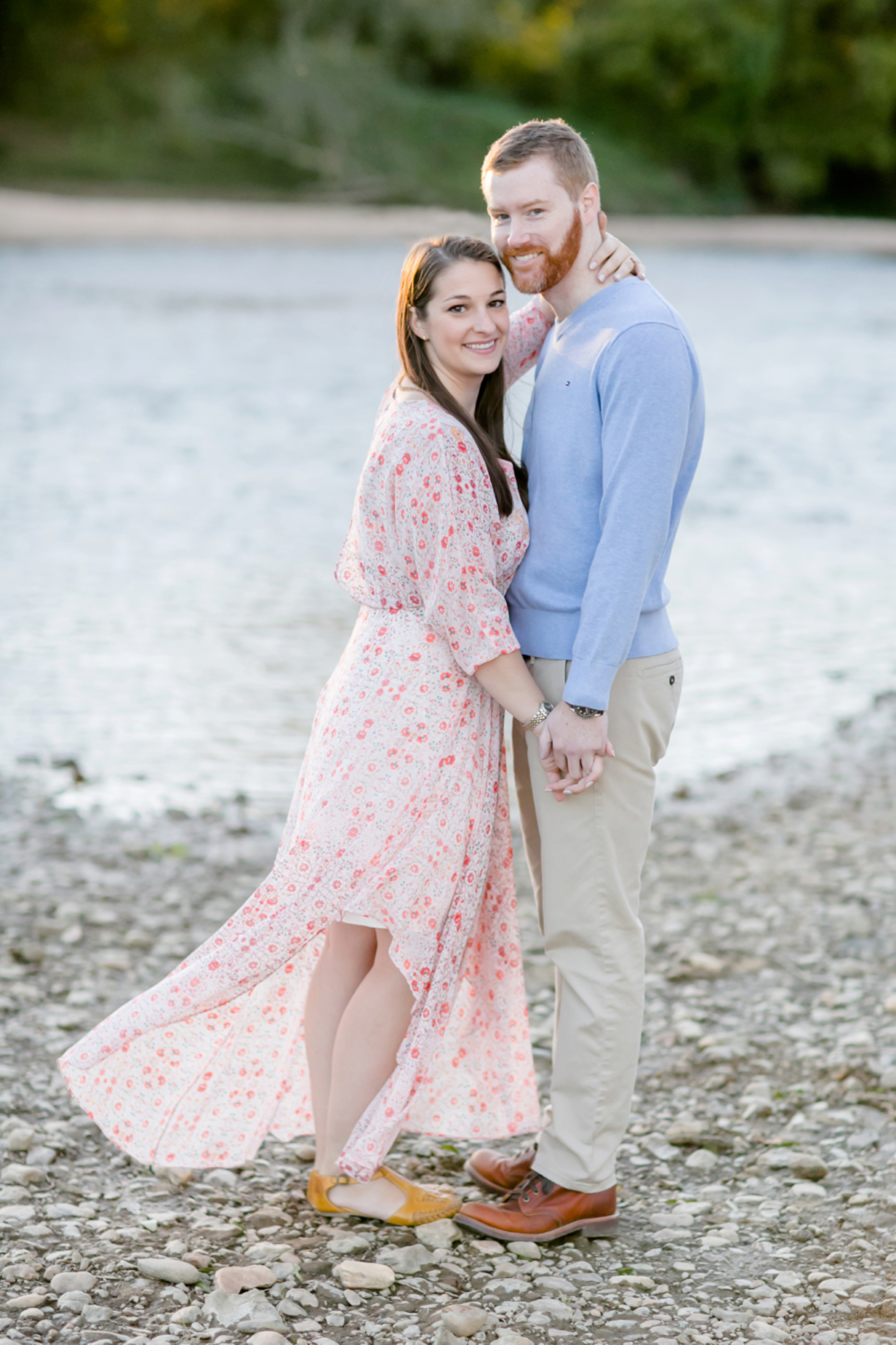 25downtown-fredericksburg-virginia-engagement-session-sarah-and-russell-1053
