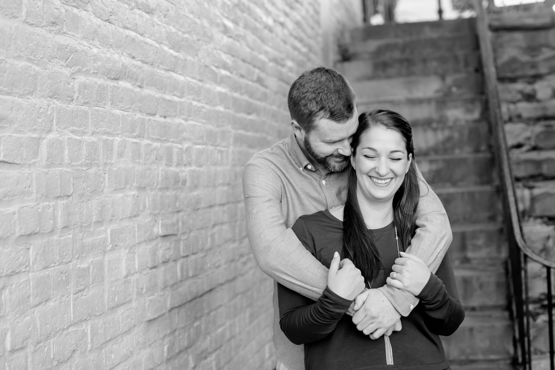 9downtown-fredericksburg-virginia-engagement-session-sarah-and-russell-1013