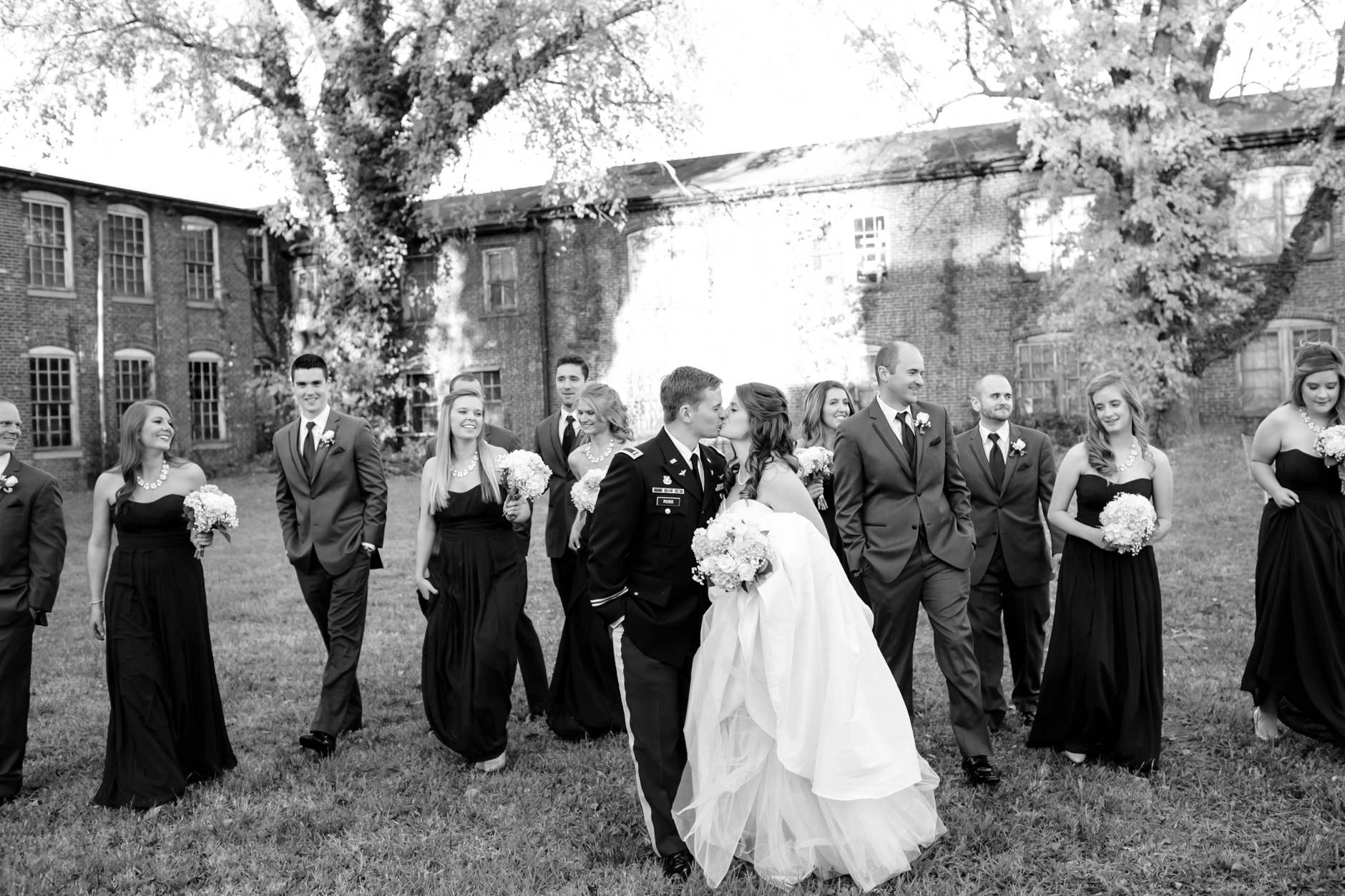 31-a-inn-at-the-olde-silk-mill-wedding-fall-ashlee-stephen-carley-rehberg-photography-1122