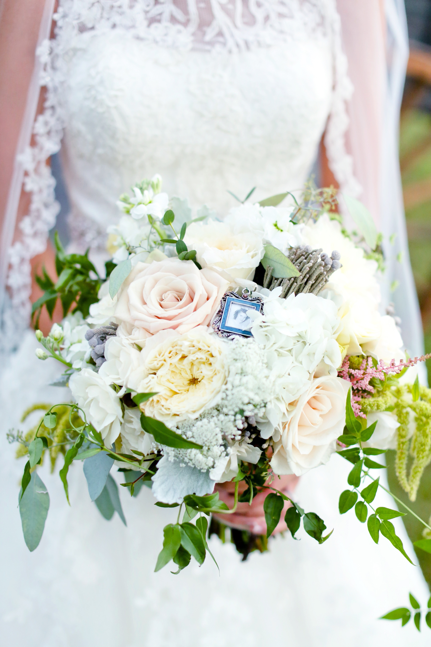 Neutral-Wedding-Bouquet-Inspiration-Flowers-Bridal-Bridesmaids410